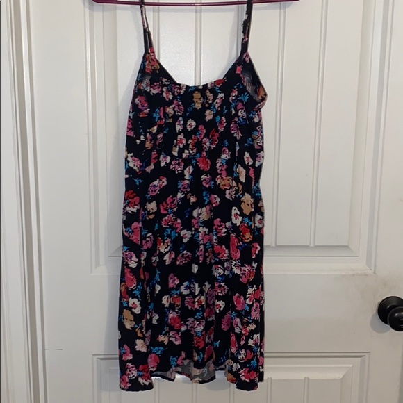 Floral dress - Picture 3 of 3